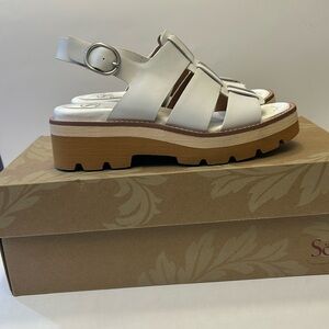 Sofft Patrina platform buckle sandle size 6